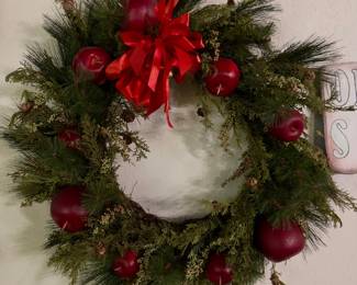 Large Apple Wreath/Christmas