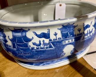 Large Footbath/Planter Blue/White New