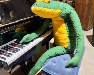 Easy Listening Pond Music by One Large Frog fancy keys grand piano ! (By Weber) 