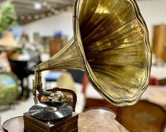 Antique Gramophone large Brass Horn 