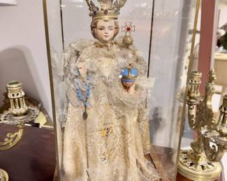 Child of Prague Vintage w/glass case /Rosary 16 “ +