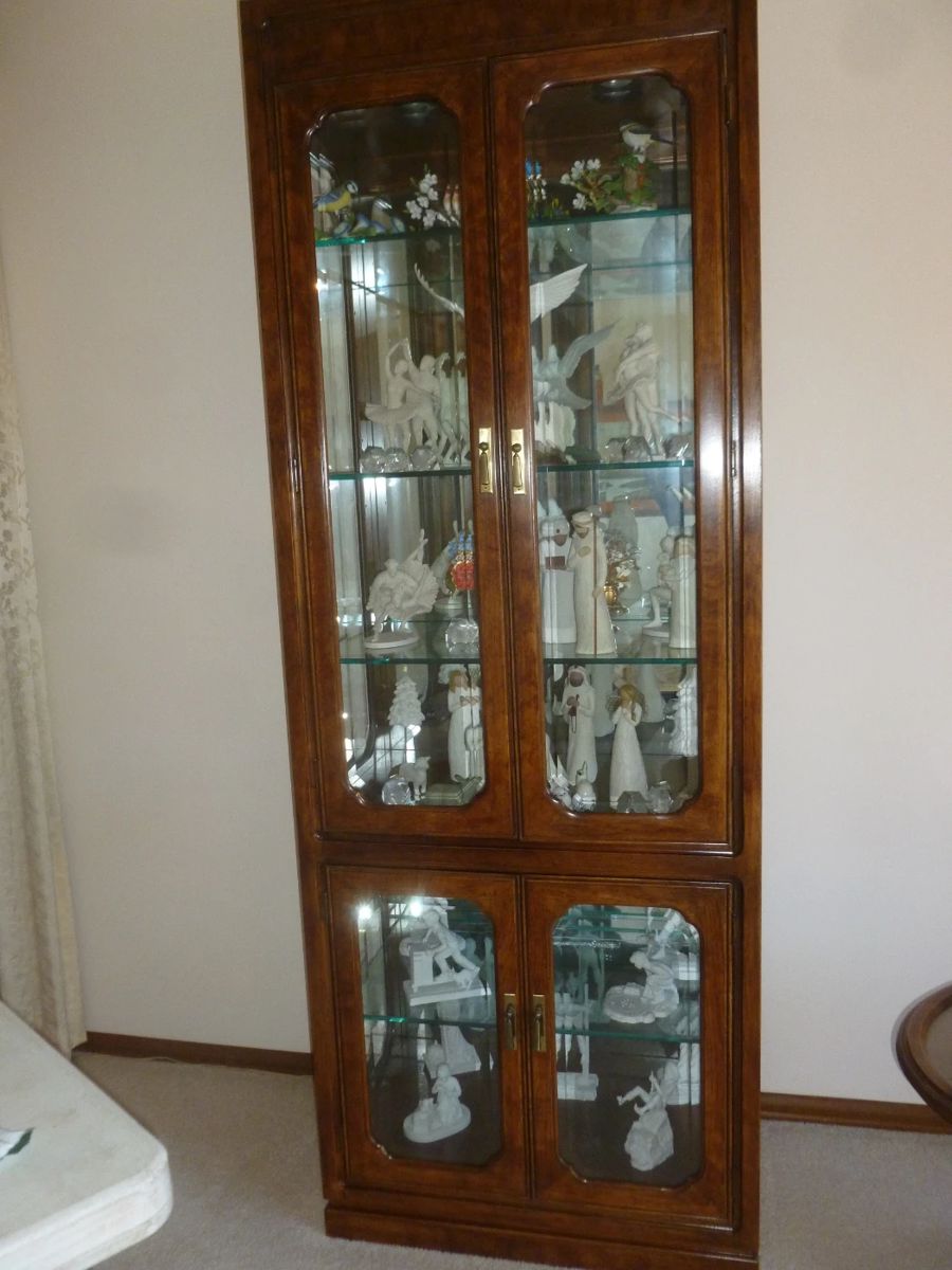 Very nice Curio Cabinet