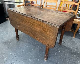 Primitive oak drop leaf table
