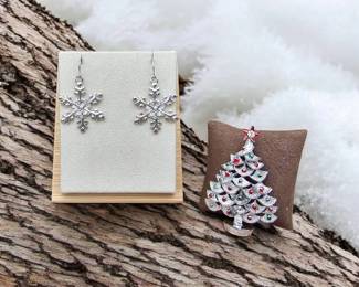  04 Snowflake Earrings Christmas Tree Brooch
