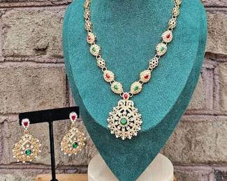 Christmas Statement Necklace Earrings  Gorgeous 