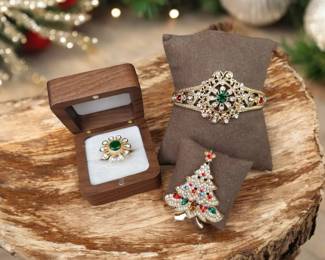 Goldtone Red Green Bangle Bracelet With Matching Ring  Christmas Tree Brooch