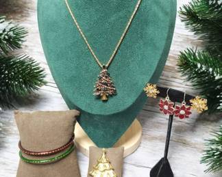 Keeping It Simple Holiday Jewelry