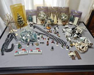 Lemax Cobblestone Corner Trees  Christmas Village Essentials  Blow Mold Lights
