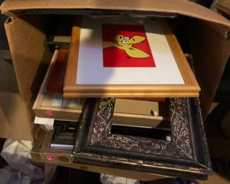 Lods of picture frames from dealer