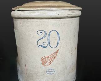 Red Wing 20 gallon Crock with lid