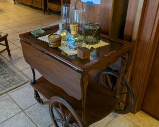 Tea cart