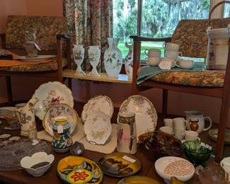 China decorative pieces, Bristol glass vases