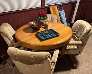 Round Table with Four Chairs