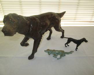 Dog figurines 