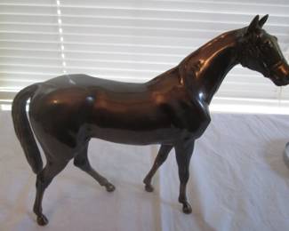 Bronze horse 