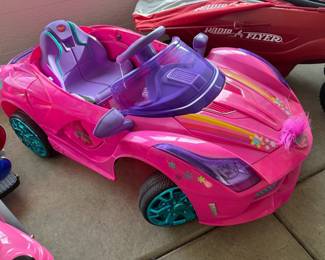 Trolls Pink Ride-On