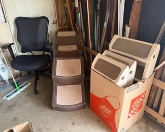 Office Chair, Pet Steps
