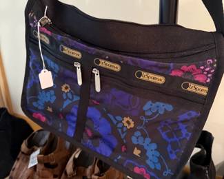 Minnetonka, Clark's, American Eagle, Steve Madden, Rockport, Adidas, Skechers, Ugg, Van's, Dr. Martens, Pleaser, Jane Volatile, Guess, Sandra Robert's Squared, Steve Madden, Kipling, LeSportsac, Nine West, Betsey Johnson, Disney, London Fog, Simply Vera Wang, Vera Bradley, American Eagle, Abercrombie & Fitch, North Face, Express, Victoria's Secret, Nine West, Silver, Hotkiss, Mudd, Hollister, Necessary Objects, Hot Topic, Fetish Lip Service, To the Max, Abercrombie