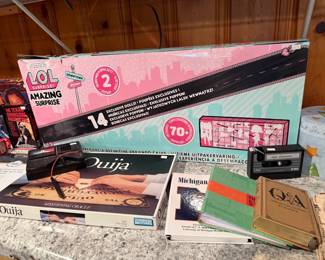 L.O.L. Surprise Doll Set, Tape Dispenser, Ouija board