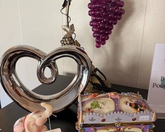 Fenton Art Glass Elephant, Vintage Grape Touch Lamp, Pier One Chrome Flower Vase, Trinket box 