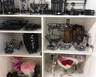 Wire holders/decor