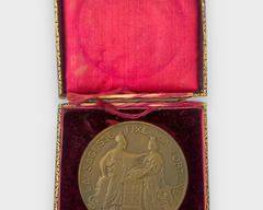 Bank of France Medal Rene FaureWisdom Fixes Fortune Medal in original bos
