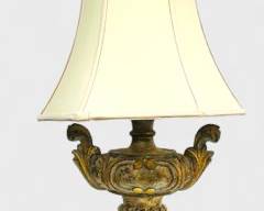 Vintage Ornate Carved Hollywood Regency Table Lamp
