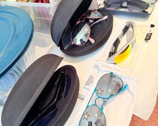 Oakley, Ray Ban, Maui Jim & other sunglasses