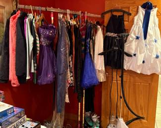 Dresses & Steamer