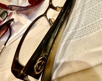 Gucci Readers
