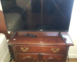 Nightstand
TV