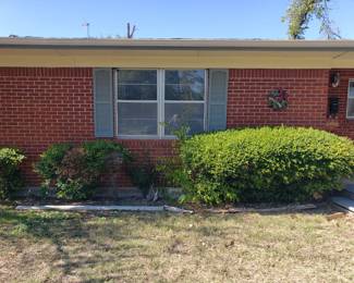 3 Bedroom Home
Remodeled Bathroom
1581 Square Feet
$245,000