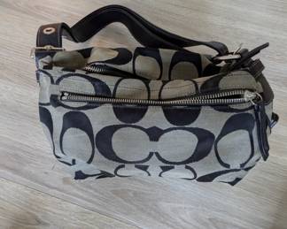 Authentic Coach bag .. shop in style 