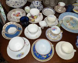 Teacups & Saucers