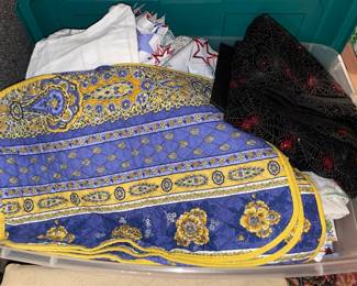 Assorted Kitchen Linen