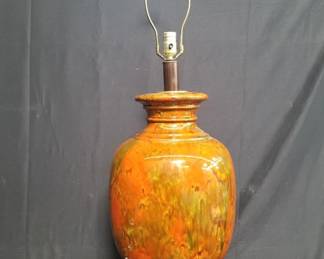 Lot # : 162 - Glazed ceramic table lamp
