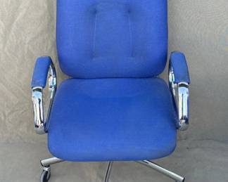 Lot # : 266z - Vintage Steelcase chrome swivel chair
