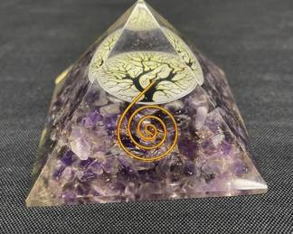 Lot # : 254v - Resin pyramid with amethyst quartz inclusions
