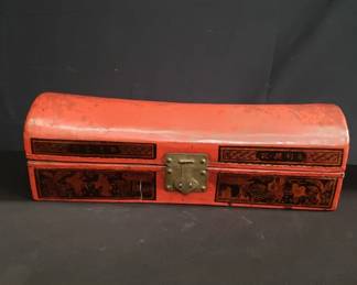 Lot # : 70 - Vintage Asian dome-top scroll box
