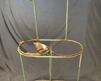 Lot # : 280f - Metal yard art
