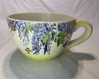 Lot # : 250f - Teacup-shaped ceramic planter
