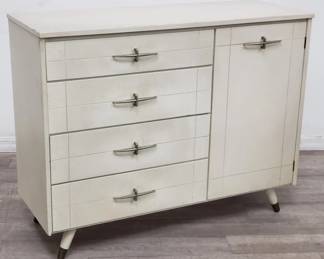 Lot # : 44 - McGraw Edison Little Folk's Furniture sideboard
