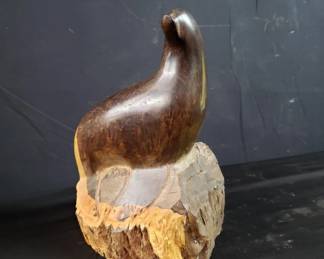 Lot # : 177 - Hand carved wood seal sculpture
