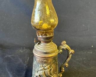 Lot # : 308z - Vintage metal & amber glass stein-form kerosene
