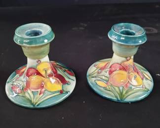 Lot # : 168 - Pair of Moorcraft England candle sticks
