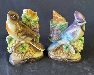 Lot # : 205z - Pair of vintage Asian style ceramic bird figurines
