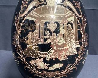 Lot # : 104 - Chinese "Satsuma" gilt ceramic egg
