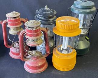 Lot # : 209z - 5 vintage gas and electric lanterns
