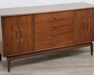 Lot # : 40 - Keller mid-century walnut sideboard
