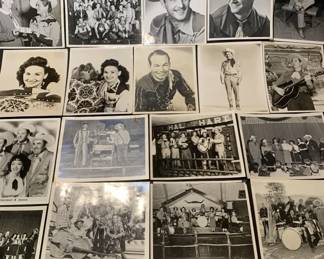 Lot # : 289f - Country western musicians and actors 10" x 8"
